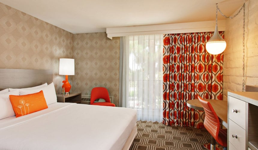 Deluxe King Accessible